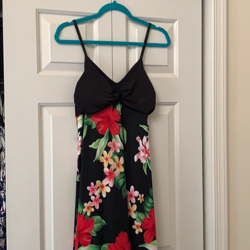 Hawaii maxi black w/ red flowers